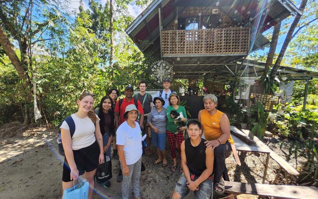 IPED students with members of MARIWSKA
